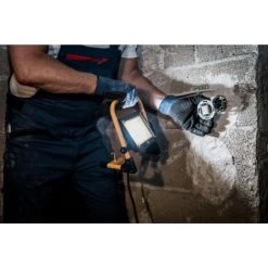 BRENNENSTUHL Projecteur LED Portable JARO 3050 M 2650lm 30W IP65 2m H07RNF 3G10 - Blanc