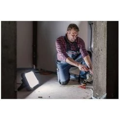 Projecteur LED Portable Dinora Brennenstuhl 24W 2500lm Câble 3M